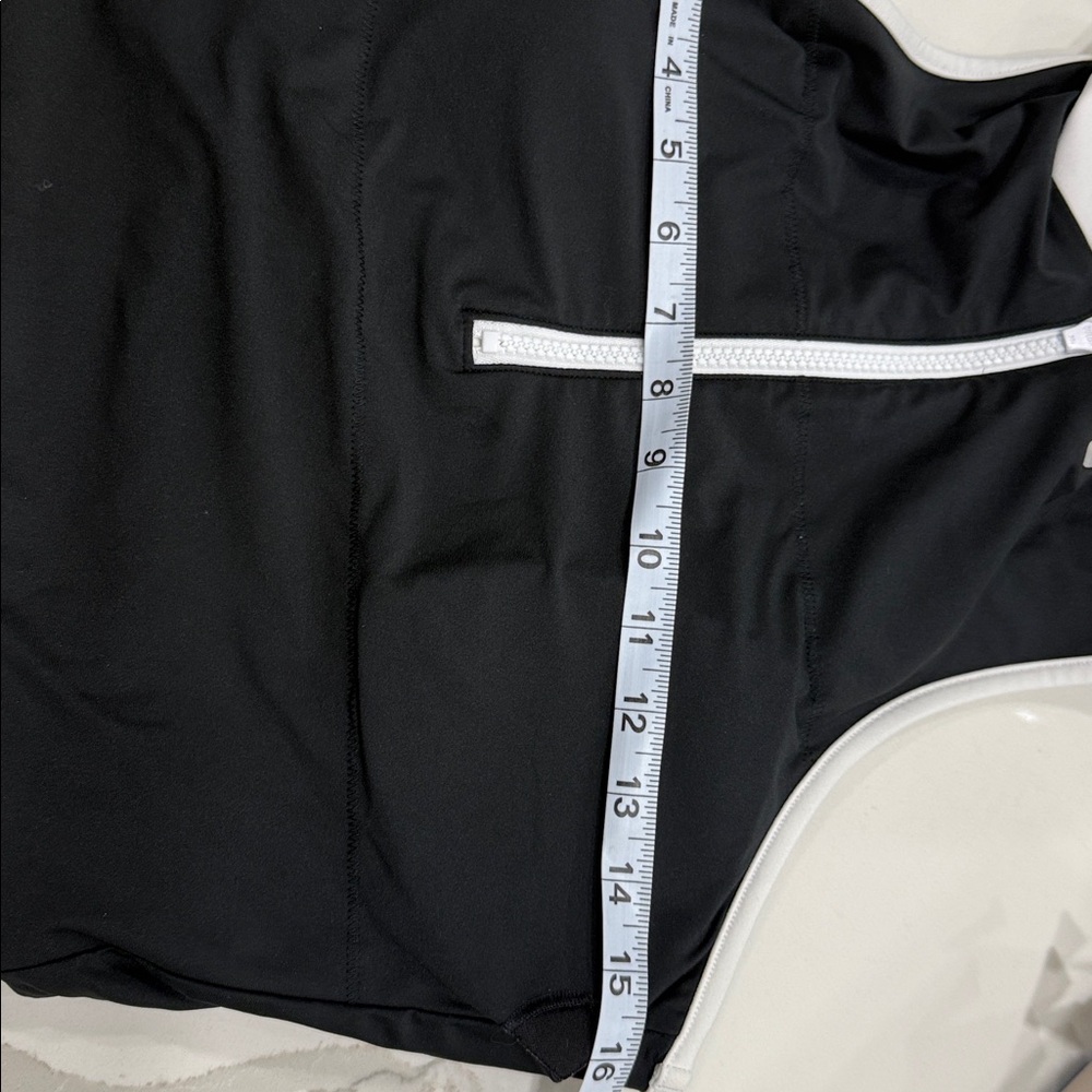 Abercrombie & Fitch Black and White Zip-Up Tank Top - Picture 9 of 9